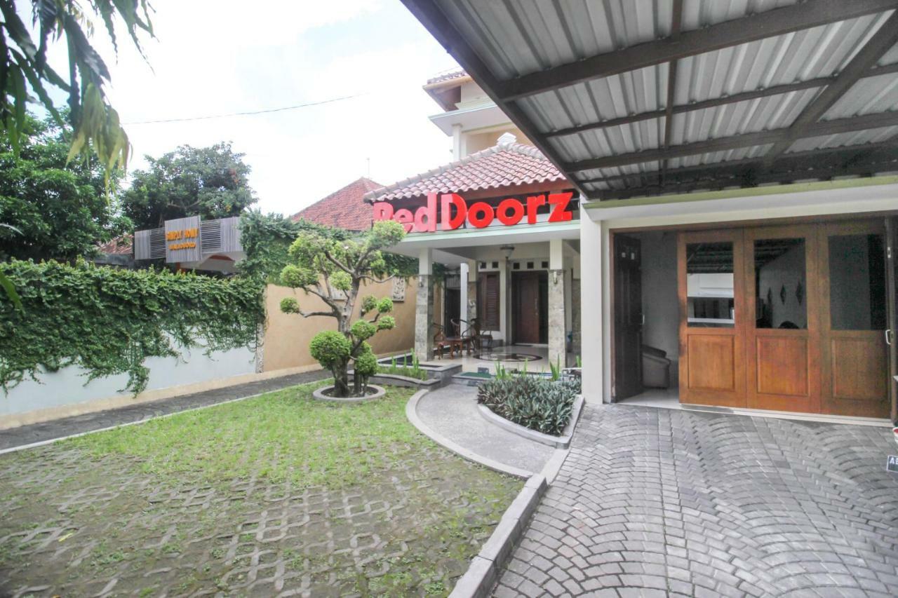 Reddoorz Plus @ Tegal Panggung Yogyakarta Exterior foto